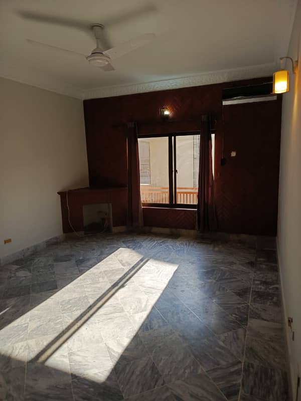 14 Marla upper portion For Rent in E-7 Islamabad 4