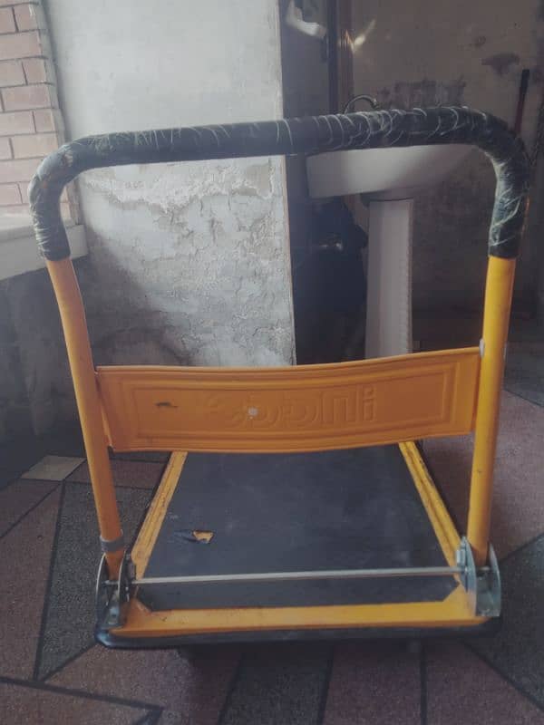 hand truck ( price 15000 ) 1