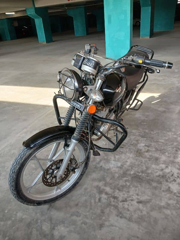 SUZUKI 150 IN MINT CONDITION FNF PRICE 1