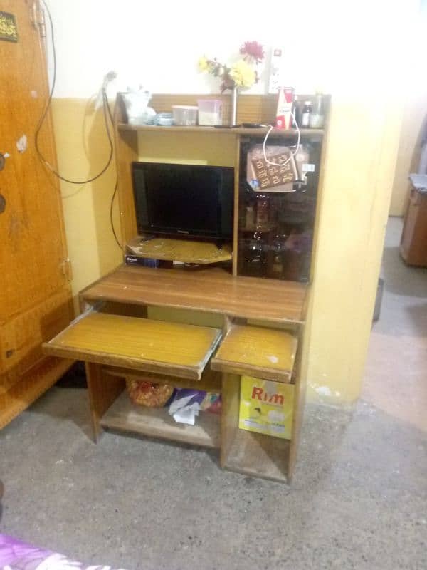 Computer trolley 1