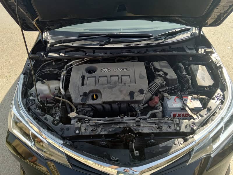 Toyota Corolla Altis 2022-  ALMOST NEW AND ORIGNAL (malir cantt) 5