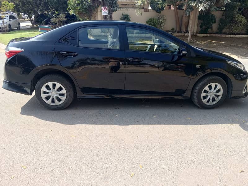 Toyota Corolla Altis 2022-  ALMOST NEW AND ORIGNAL (malir cantt) 13