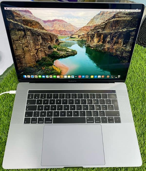 MACBOOK PRO 2019 (CORE i9)(16/512) 0