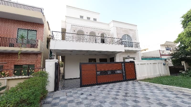 House For sale In Rs. 180000000 1