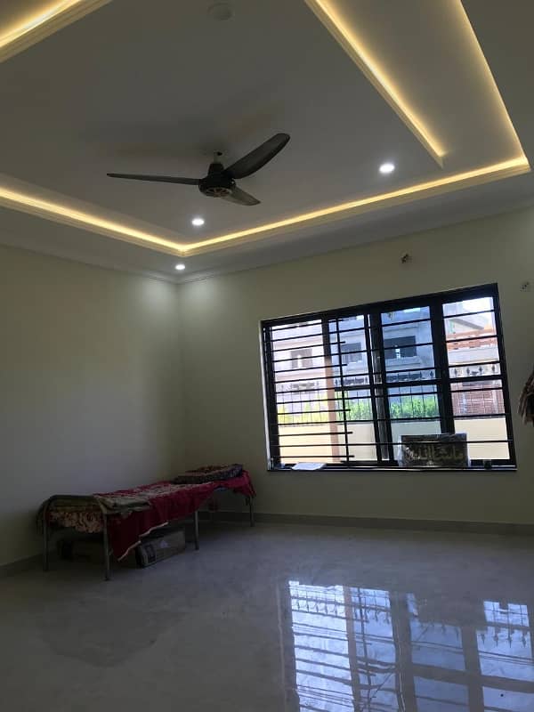 12 Marla Upper Portion Situated In I-8 For rent 0