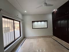 Perfect 2800 Square Feet Upper Portion In I-8 For rent