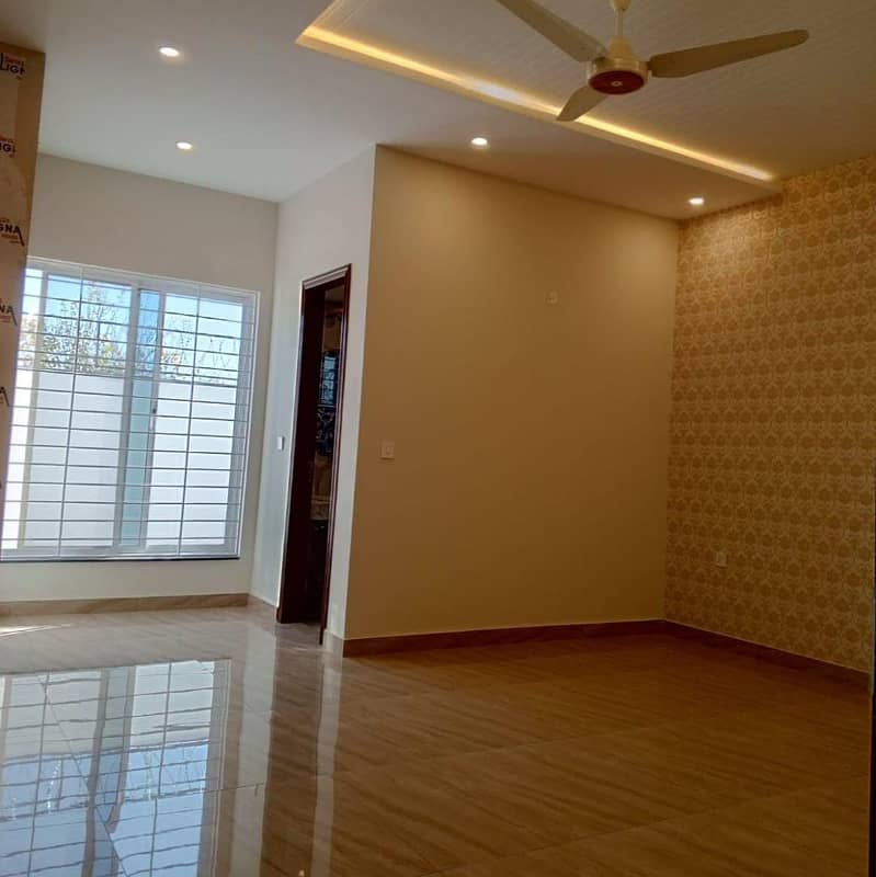 Upper Portion Available For Rent 4