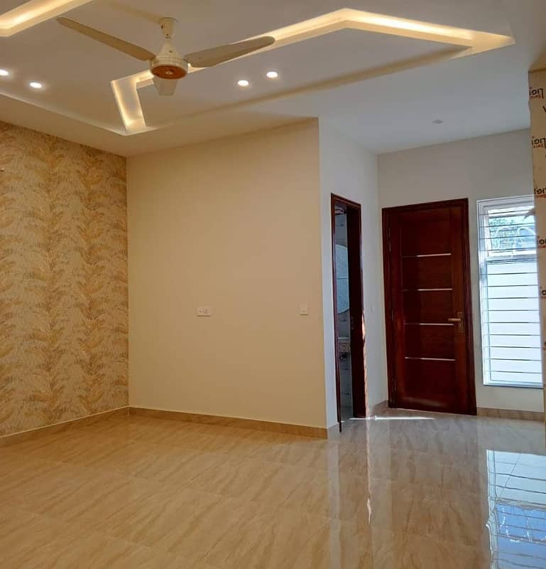 Upper Portion Available For Rent 6