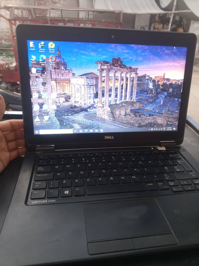 Dell laptop 3