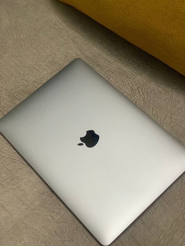 Macbook Pro M2 Chip 2