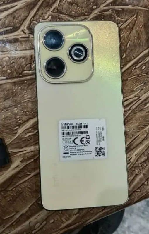 infinix hot 40i all ok ha abhi warranty pare Hui hai 8+8"128 2