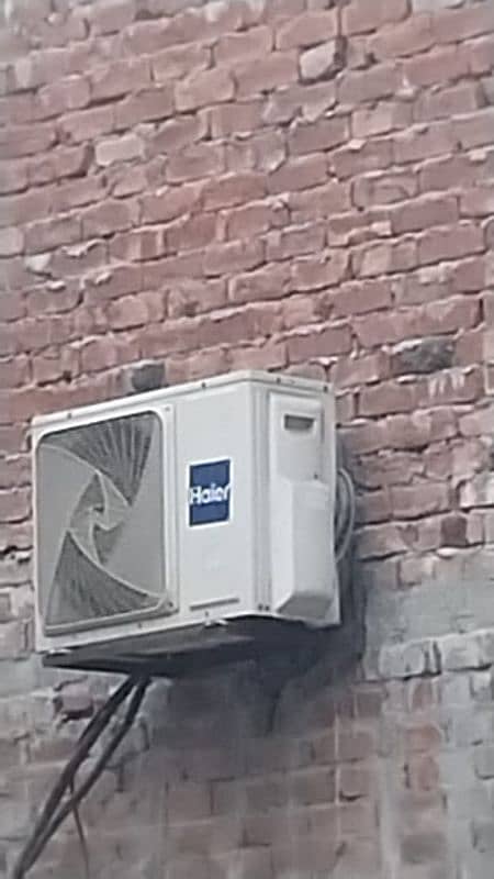 Haier 1.5 ton DC inverter heat and cool AC 1