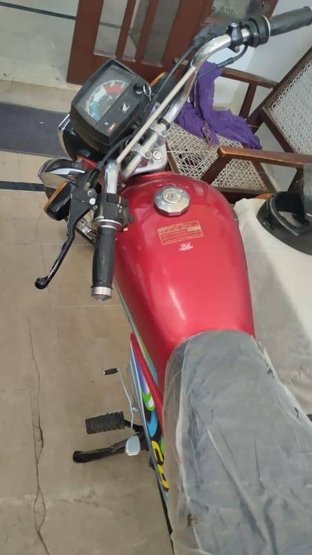 Honda CD70 just 2024 model just like new pictures pa dakh sakta ha 2