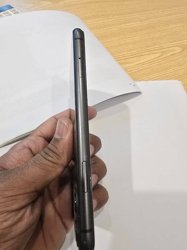 iphone 11 pta approved 64gb panel changed 3