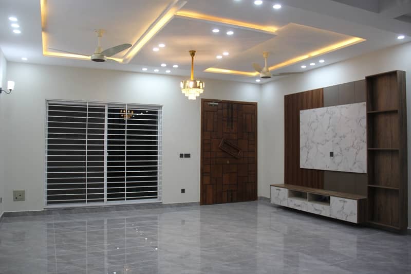 Beautiful 15M Brand New House For Sale 0