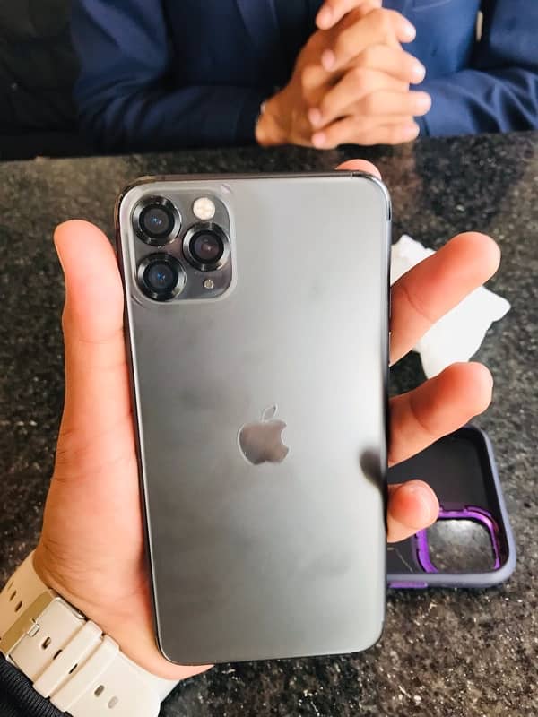 iPhone 11 pro max 6