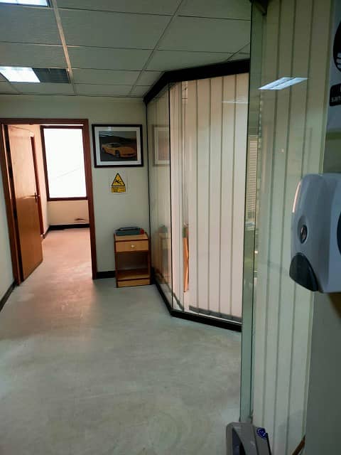 G-9 BEST LOCATION 800 SQ. FEET OFFICE REASOABLE RENT 7