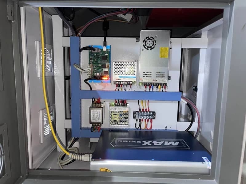 30 watt Fiber Laser Marking machine for metal and plastic MAX Laser 7