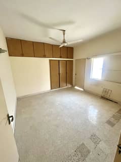 3 BED DD FLAT AVAILABLE FOR RENT