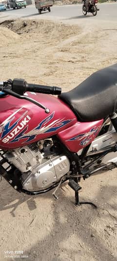 Suzuki Gs150 se