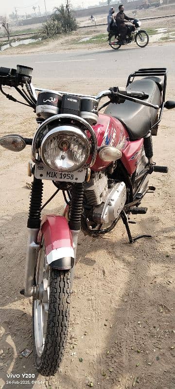 Suzuki Gs150 se 1