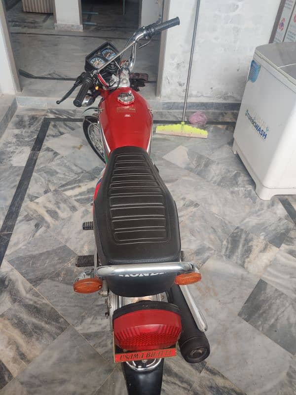 Honda 125 Like a New Bike Only one hand use 1