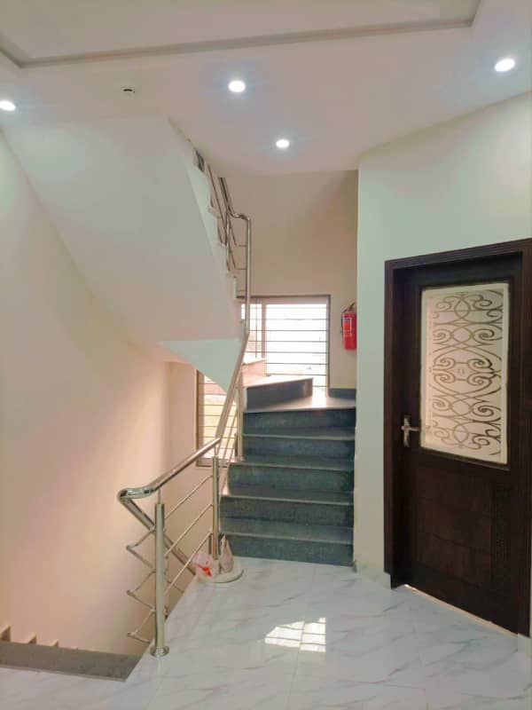 5 MARLA HOUSE FOR SALE IN DHA RAHBAR PHASE 4 17