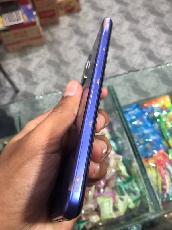 vivo y21  all ok ha back sheet say cover ha 4/64gb ha 1