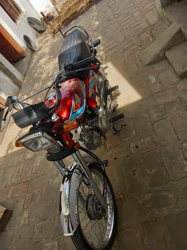 honda 70 for sale A 1 condetion Mardan number 5