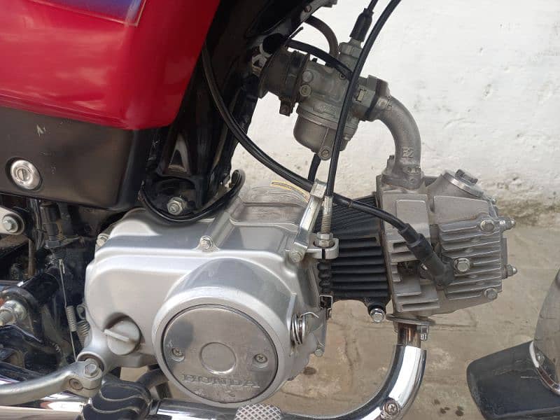 honda 70 for sale A 1 condetion Mardan number 6