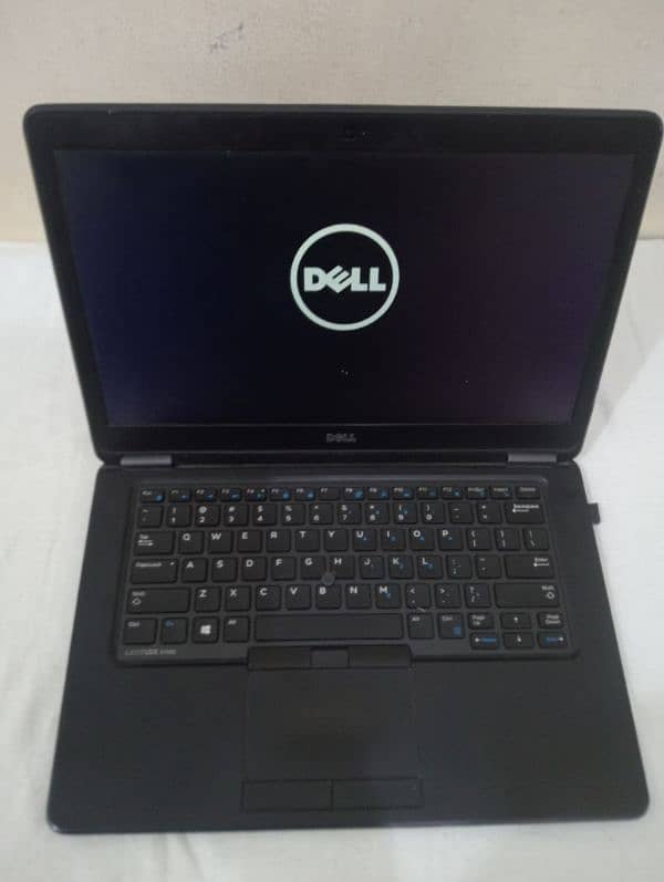 dell laptop 15"screen black colour 8