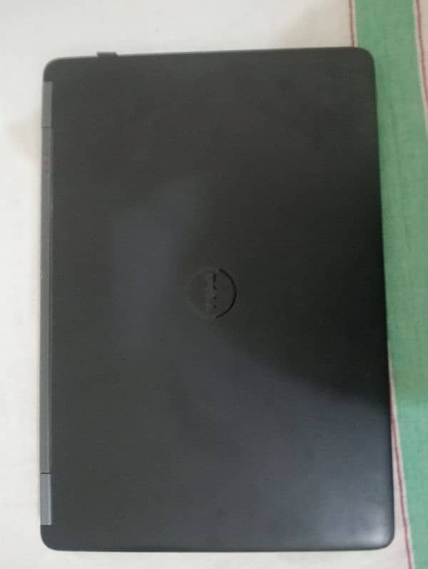 dell laptop 15"screen black colour 9