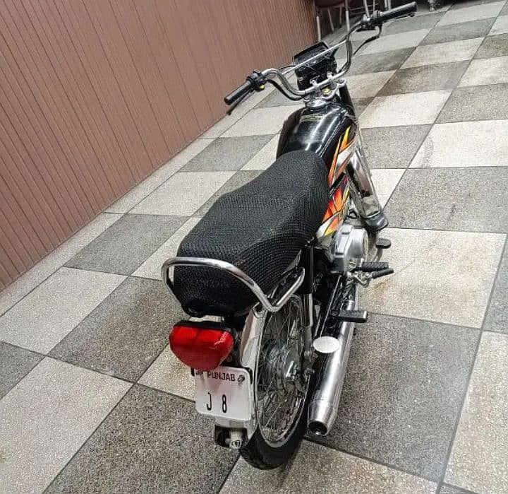 Honda CD 70 2022 - First owner all ok no complain 3