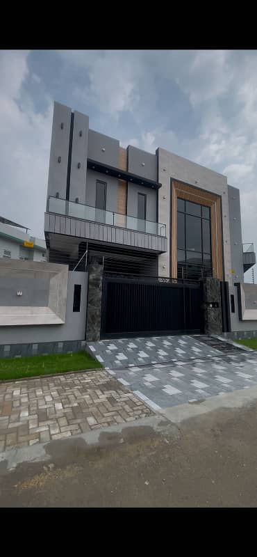 Modern Brand New Corner House For Sale 0