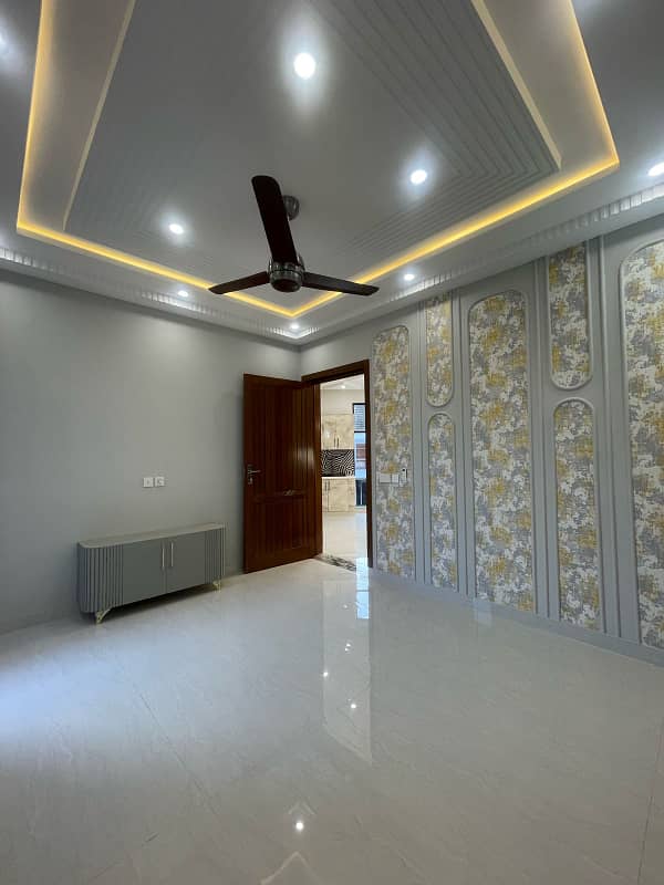 Modern Brand New Corner House For Sale 5