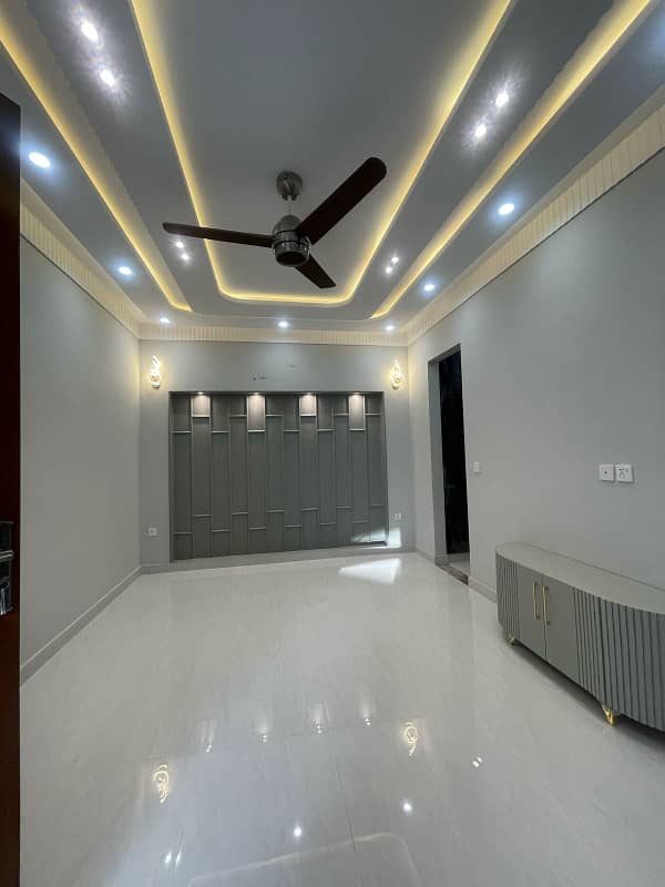 Modern Brand New Corner House For Sale 15