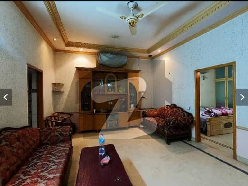 10 Marla Double Story House For sale Qayyum Block Mustafa Town Lahore. 3