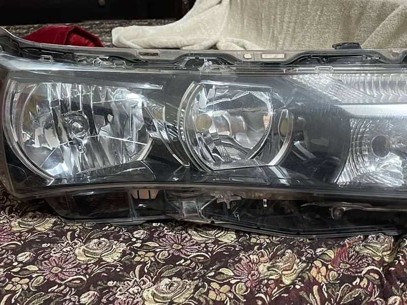 toyota corolla xli gli 2014 to 2017 frount head lights 1