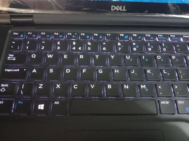 Dell touch screen laptop i5 8 gen 8 gb Ram 2