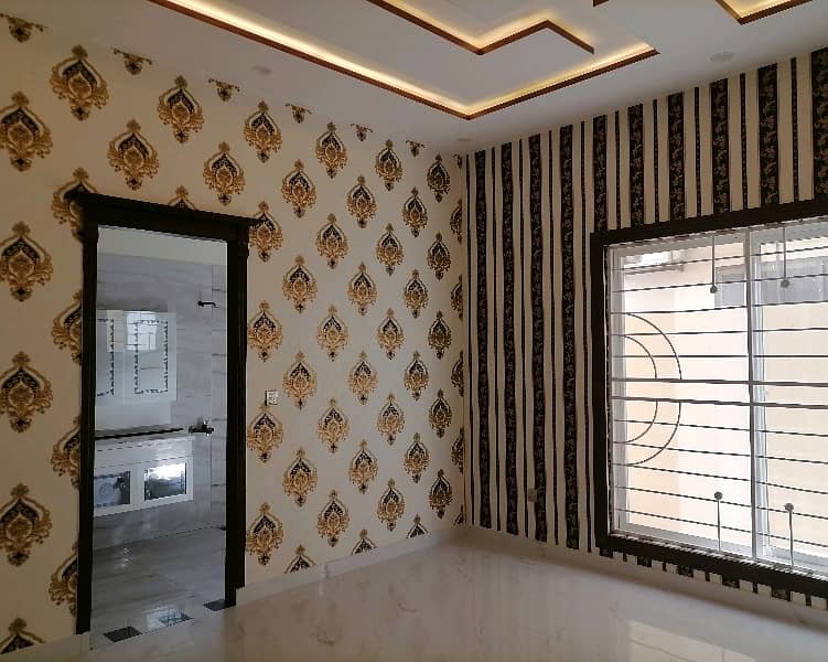 Stunning House Is Available For Sale In Johar Town Phase 2 - Block H3 8