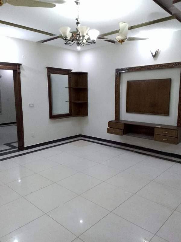 Size 30x60 Triple Story Full House For Rent In G-13 32