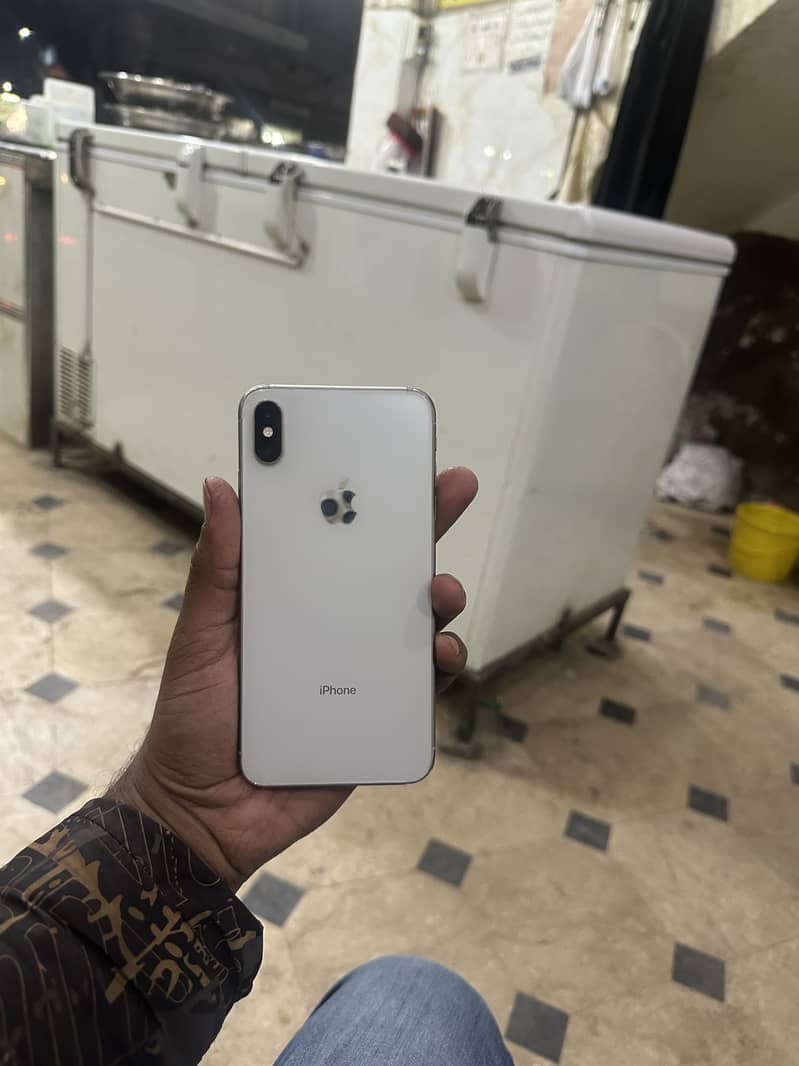 Apple iPhone XS Max NoN PTA 9