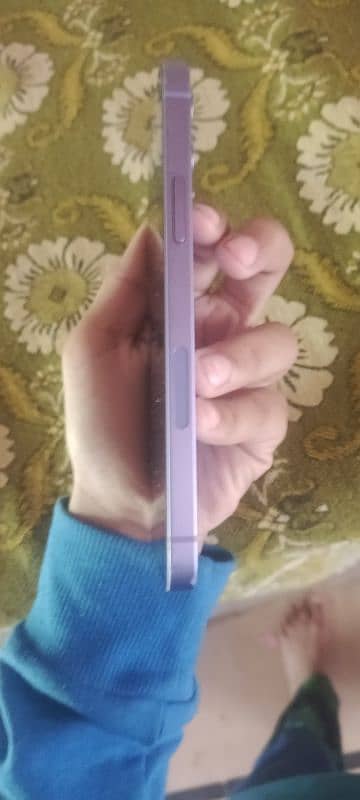 IPHONE 12 IN GOOD CONDITION 2