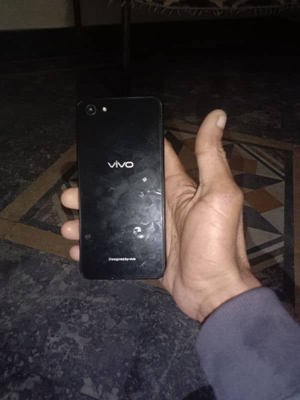 am selling my vivo y83 5