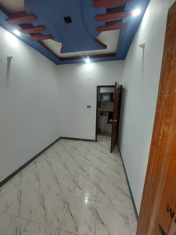 Beautiful Appartment Available for sale on a Prime Location of Allah Wala Town 10