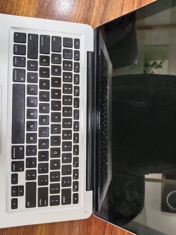 Apple MacBook pro i7 3