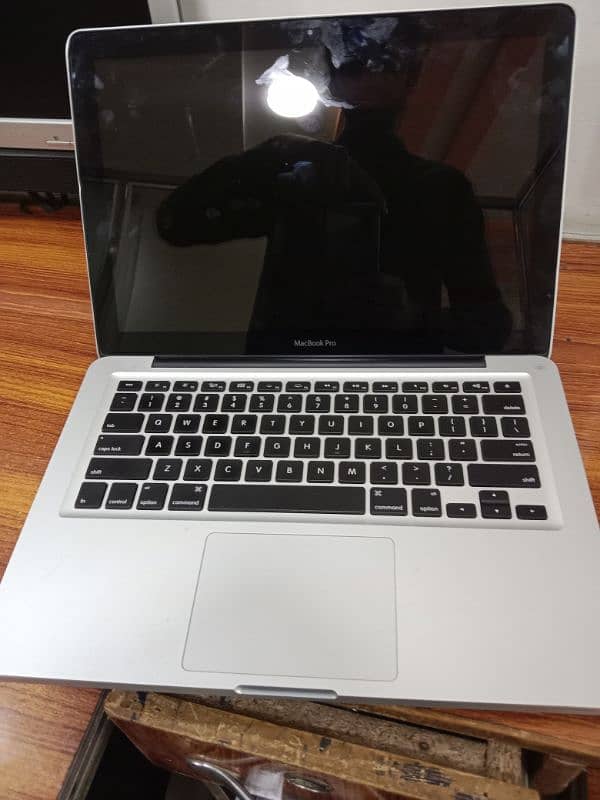 Apple MacBook pro i7 4