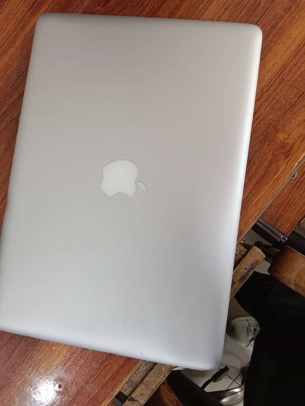 Apple MacBook pro i7 5