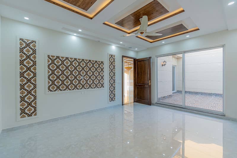 1 Kanal Full House Available For Rent In DHA Phase 4 19