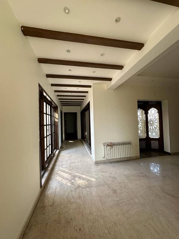 1 Kanal House Available For Sale In DHA Phase 1 17